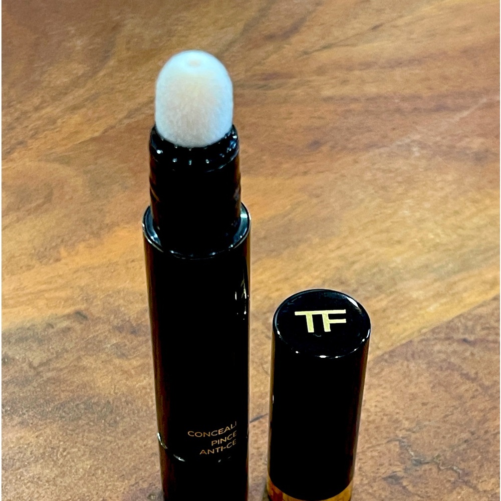 TOM FORD
